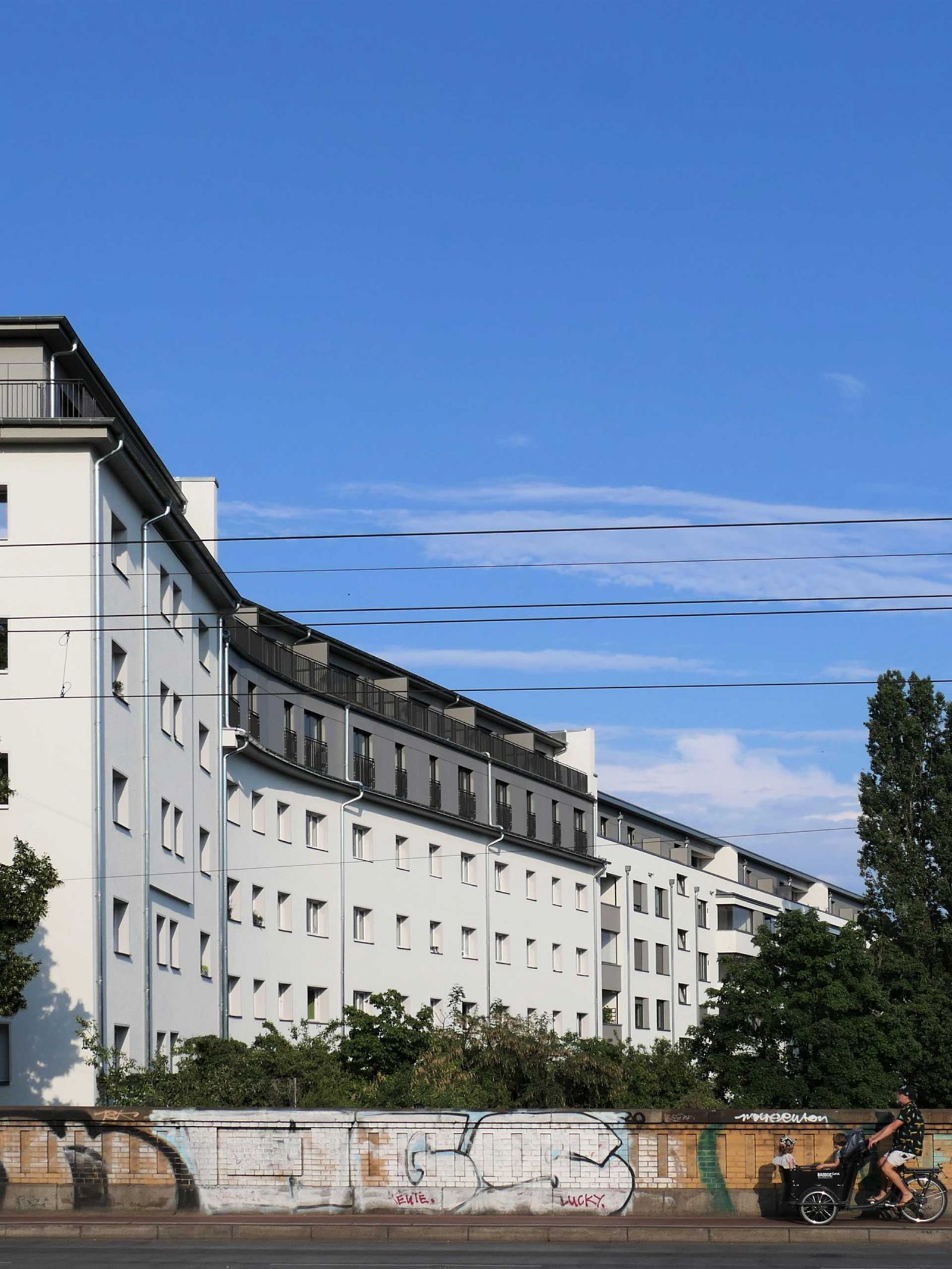 Sanierung und Wohnungsneubau Grellstraße in Holzbauweise