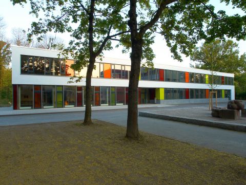 Schulerweiterung mit Ganztageszentrum