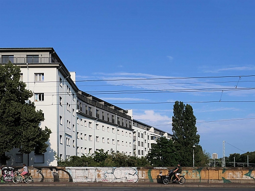 Sanierung und Wohnungsneubau Grellstraße in Holzbauweise